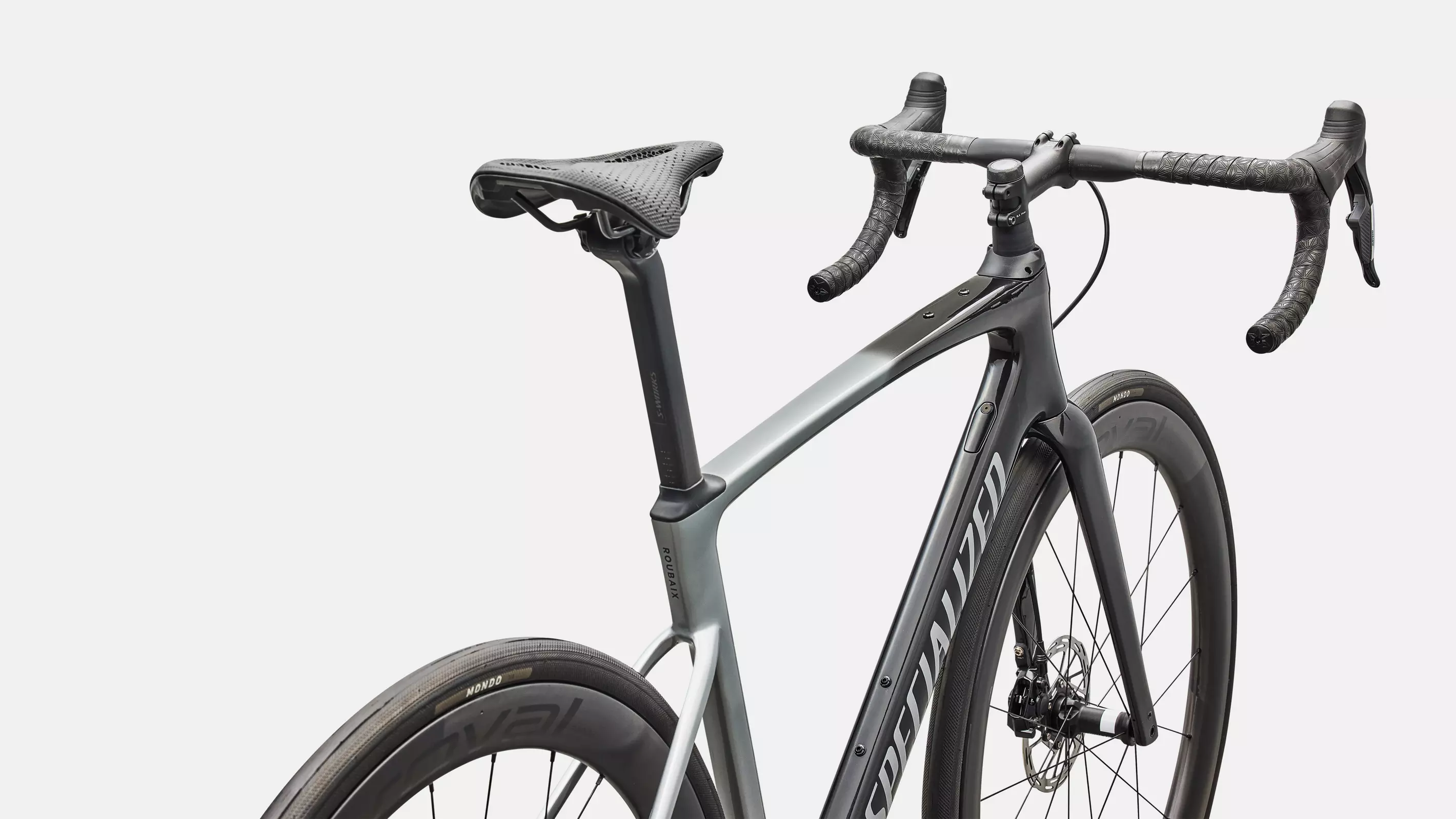 SPECIALIZED Roubaix SL8 Pro Road Bike Sram Force AXS E1 2026 - Gloss Carbon/shadow Silver - Image 3