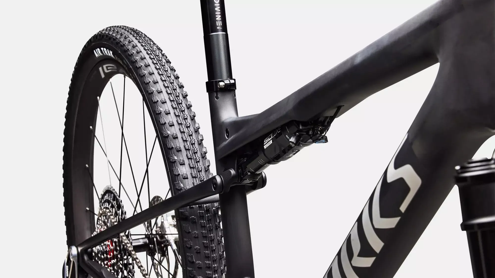SPECIALIZED S-Works Epic 9 Ultralight LTD Complete MTB - Satin Carbon / Silver Foil - Image 6