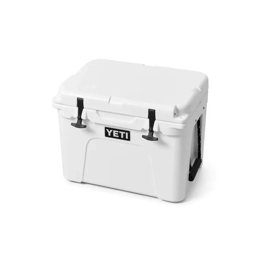 YETI Tundra 35 Cool Box - White - Image 3