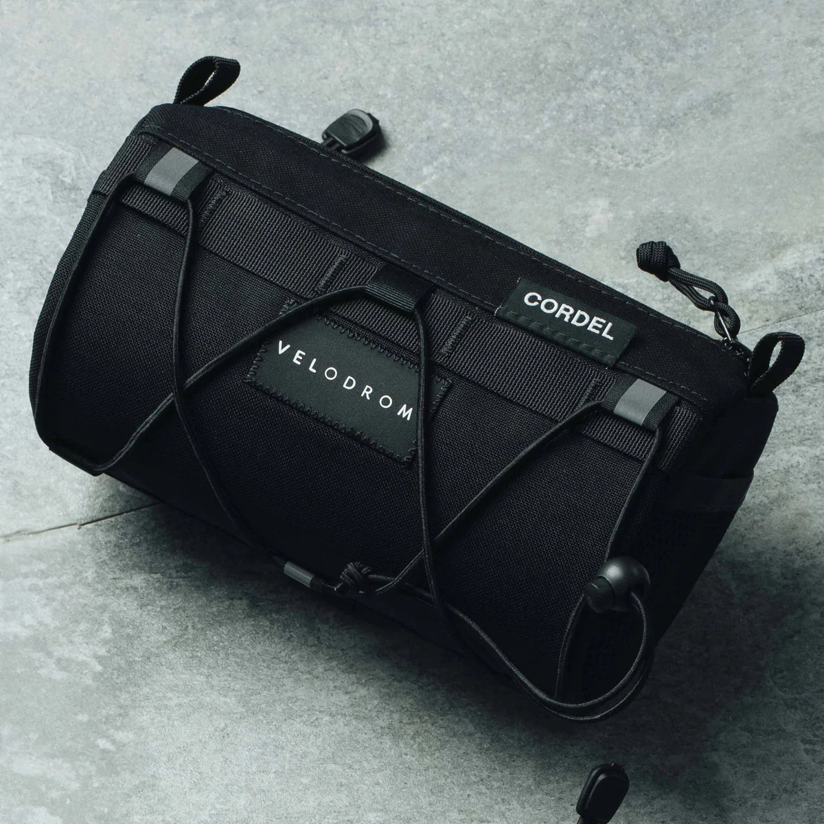 VELODROM by Cordel Durum Handlebar Bag - Classic Graphic Black - Image 2