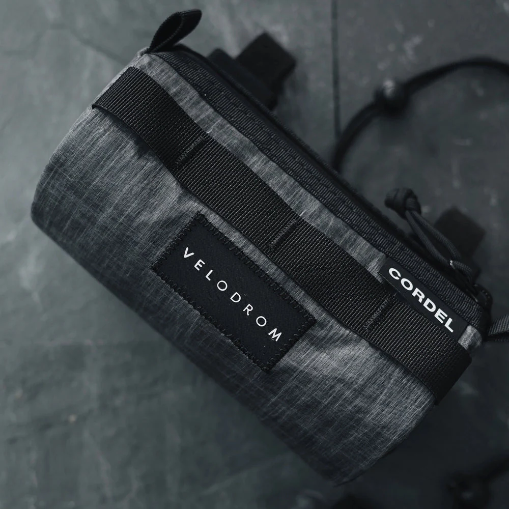 VELODROM by Cordel Durum Mini Handlebar Bag - Classic Graphic Grey Metallic - Image 4