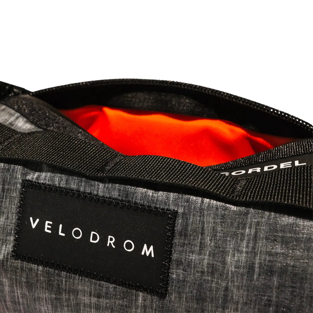 VELODROM by Cordel Durum Mini Handlebar Bag - Classic Graphic Grey Metallic - Image 5