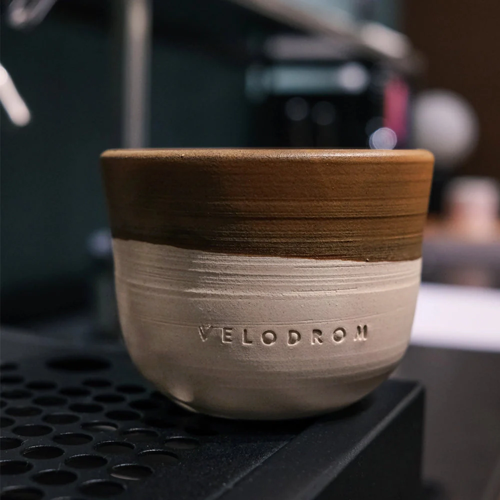 VELODROM Coffee Mug Handmade x Pell Ceramica - Latte - Image 3