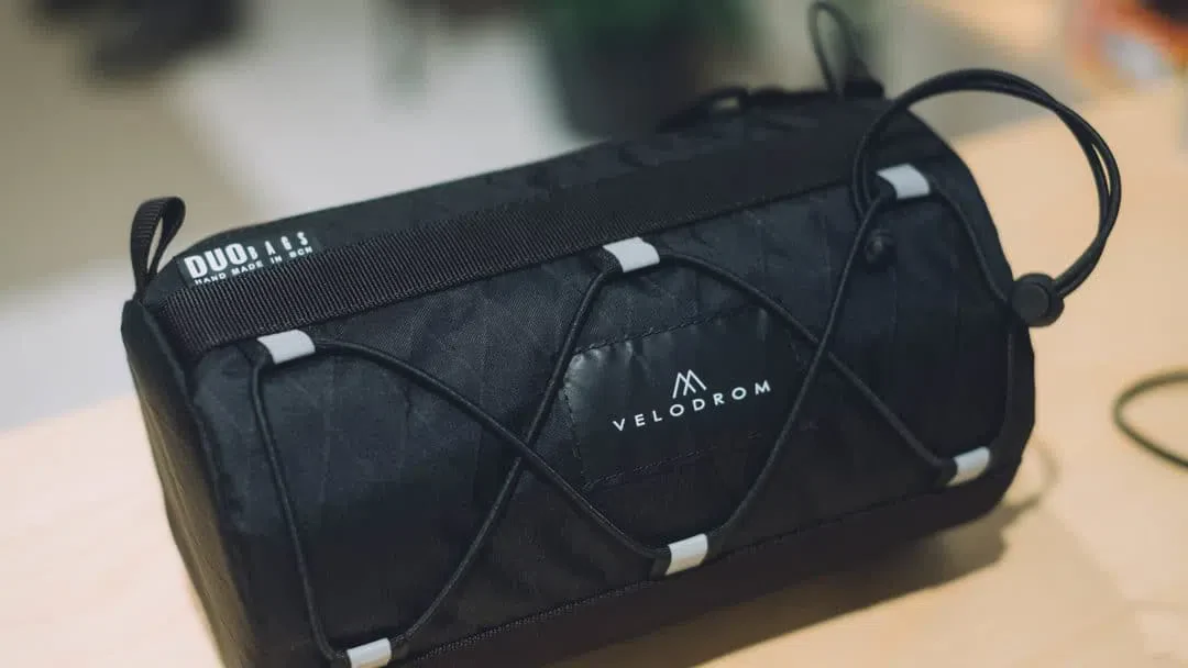 VELODROM Handlebar Bag - Black - Image 5