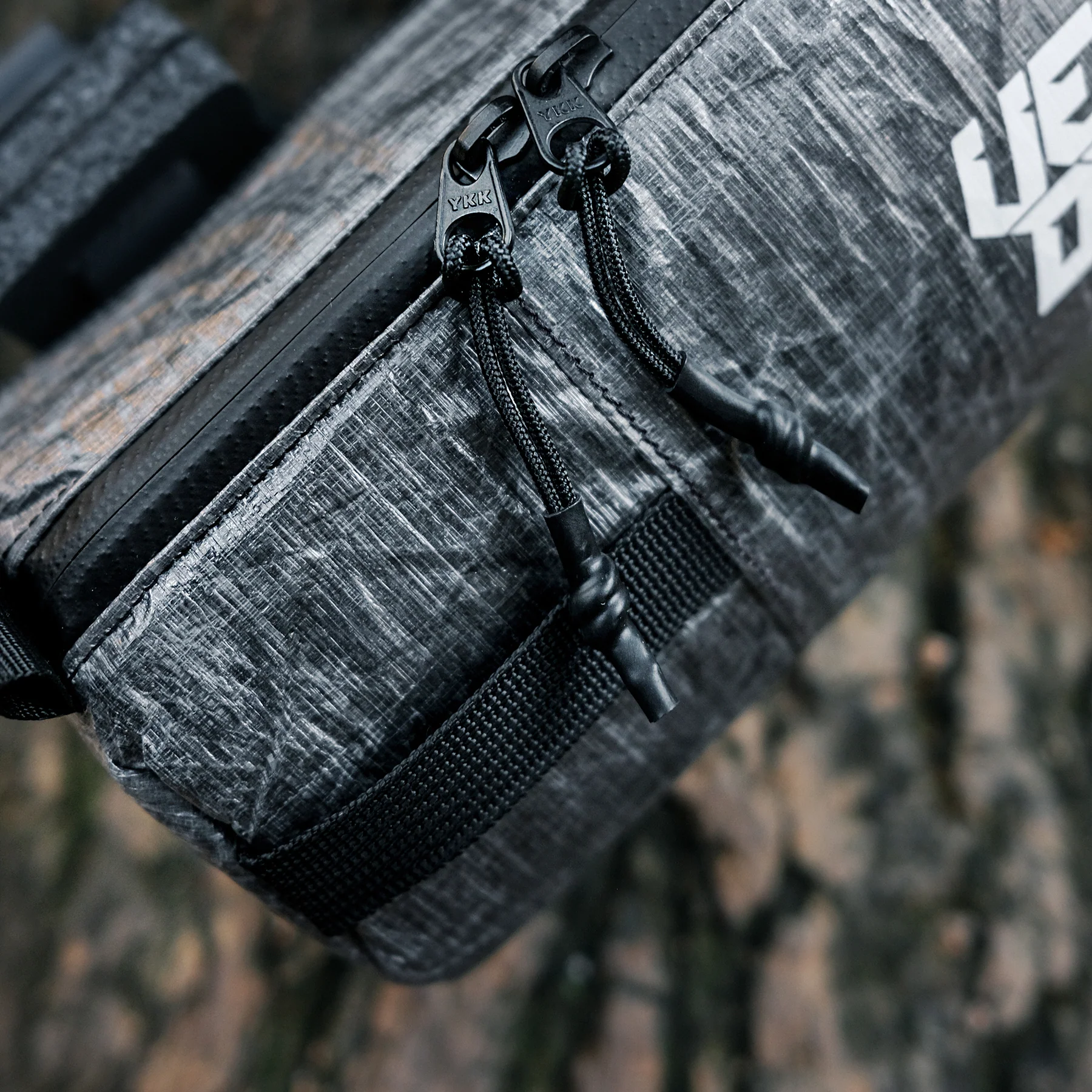 VELODROM Mini Handlebar Bag Ripstop - Metallic Grey - Image 3