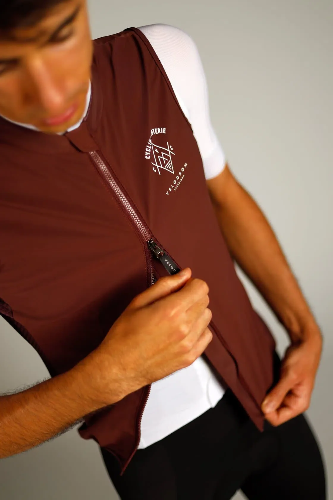 VELODROM VCC Drifter Gilet - Burgundy - Image 6