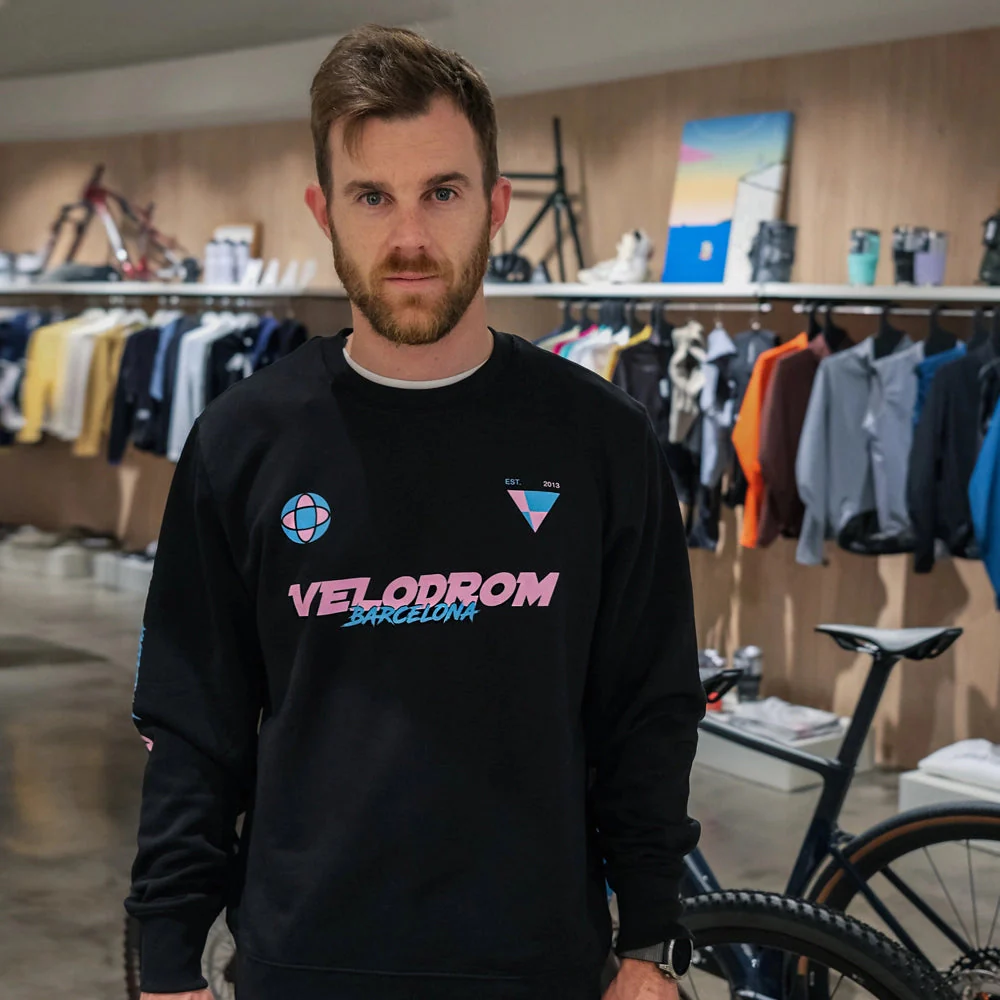 VELODROM Vintage Graphic Sweatshirt - Black/Bright Pink-Blue - Image 3