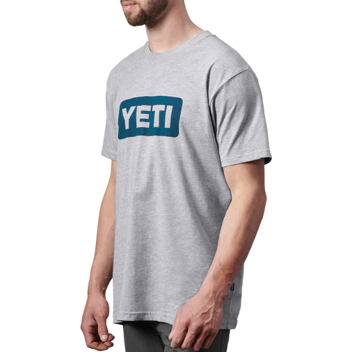 YETI LOGO BADGE PREMIUM SHORT SLEEVE TSHIRT - Gray/Navy - Image 2