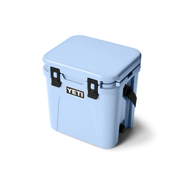 YETI Roadie 24 Cool Box - Big Sky Blue - Image 2