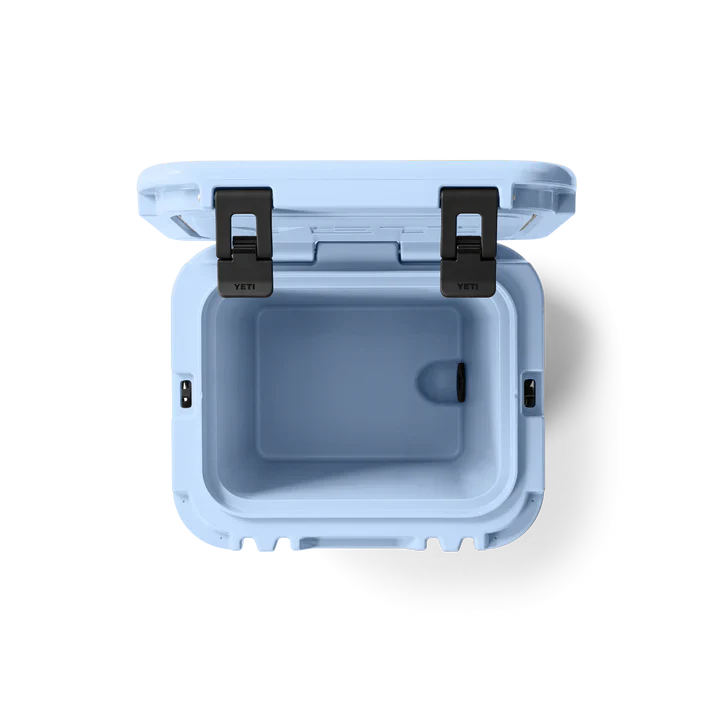 YETI Roadie 24 Cool Box - Big Sky Blue - Image 5