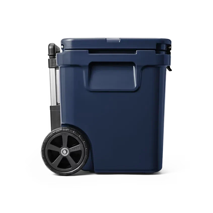 YETI Roadie 60 Wheeled Cool Box - Navy - Image 7